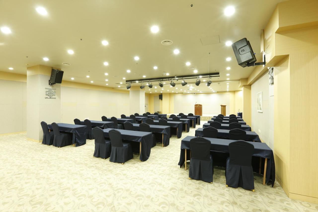 Hotel Ramada By Wyndham Seoul Dongdaemun Zewnętrze zdjęcie
