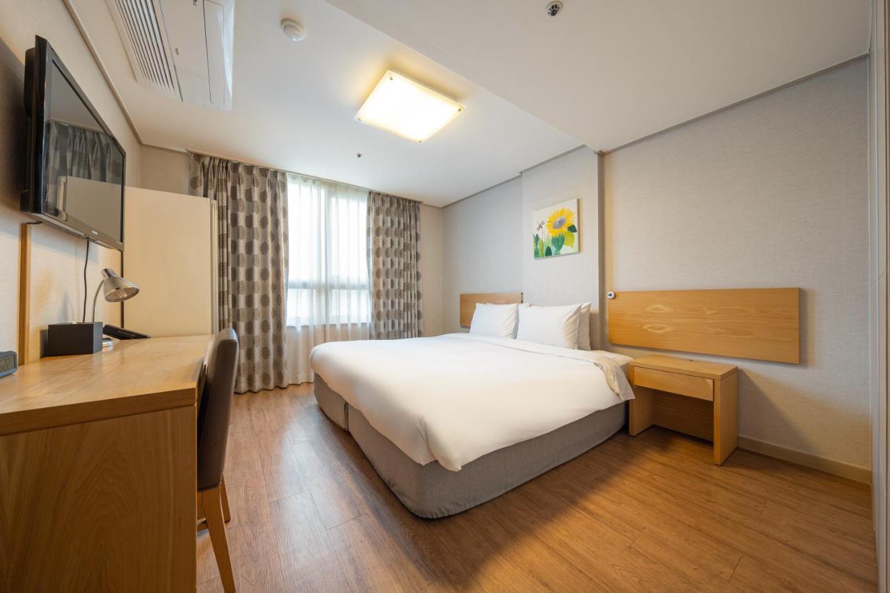 Hotel Ramada By Wyndham Seoul Dongdaemun Zewnętrze zdjęcie
