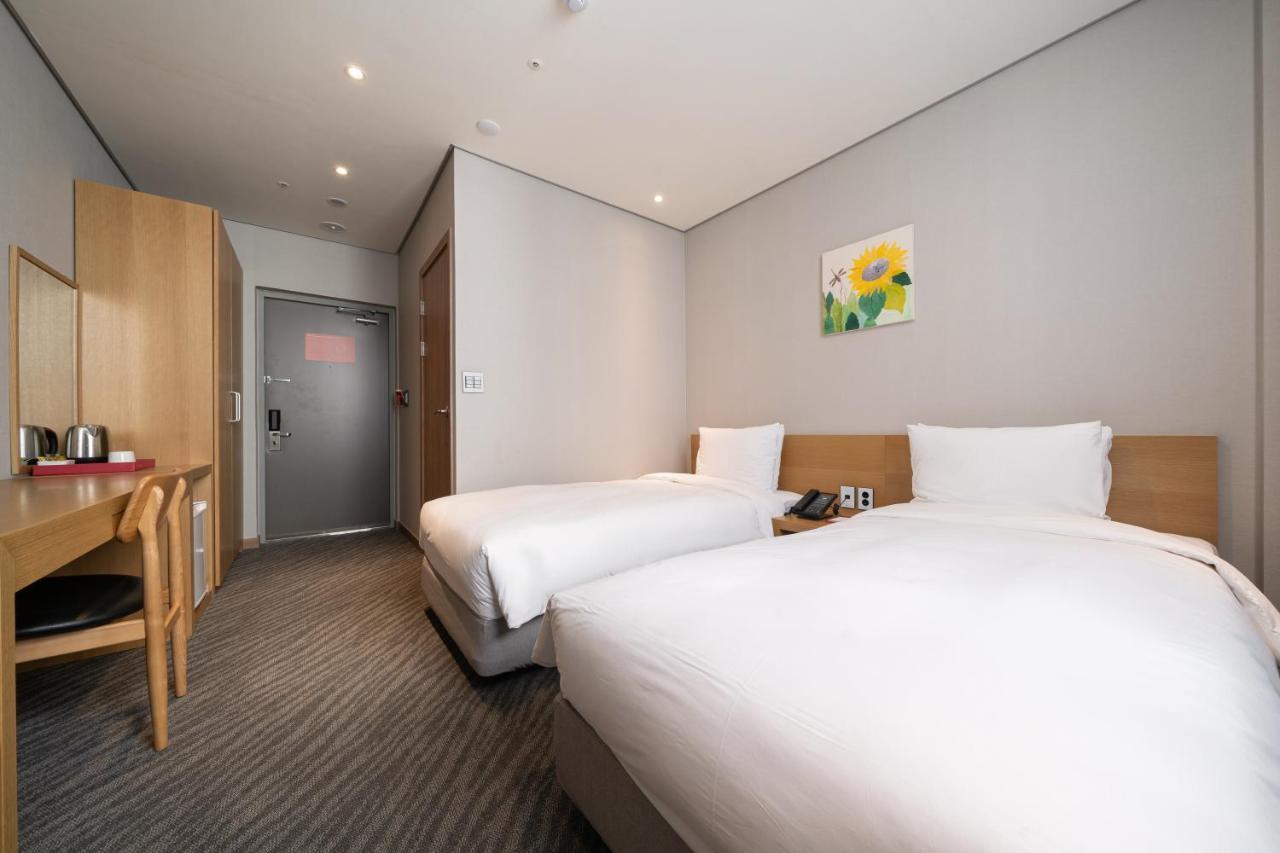 Hotel Ramada By Wyndham Seoul Dongdaemun Zewnętrze zdjęcie