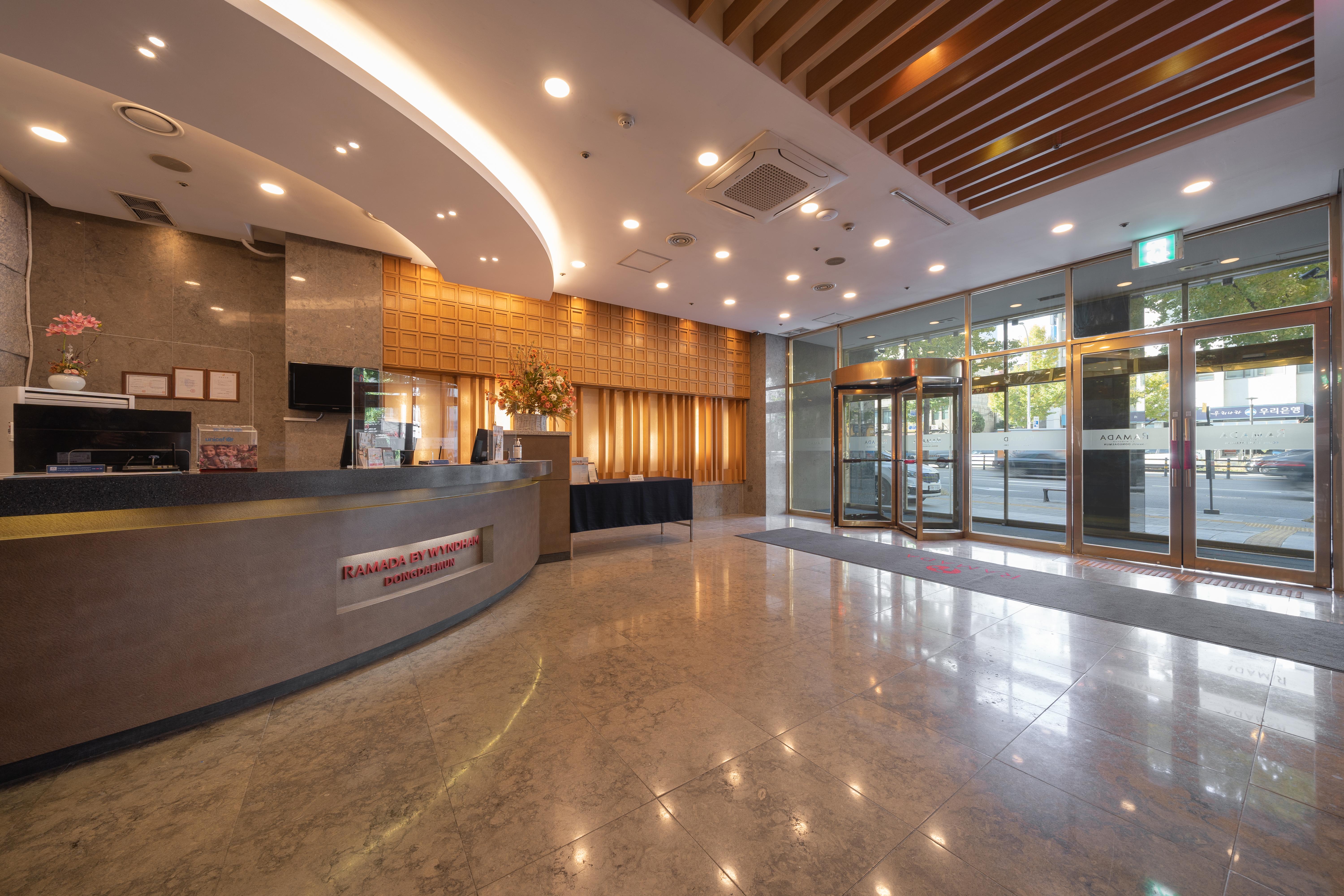 Hotel Ramada By Wyndham Seoul Dongdaemun Zewnętrze zdjęcie