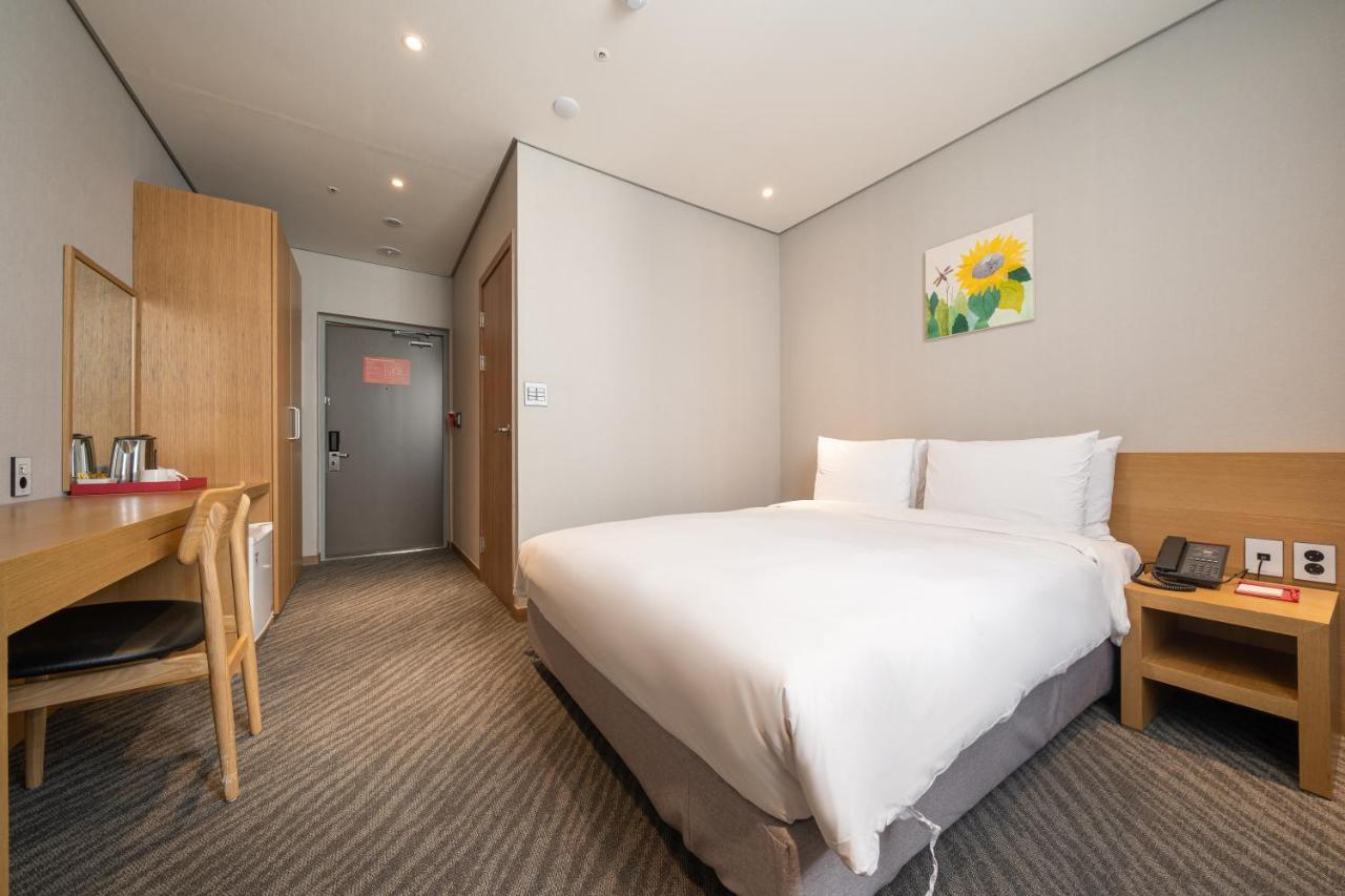 Hotel Ramada By Wyndham Seoul Dongdaemun Zewnętrze zdjęcie